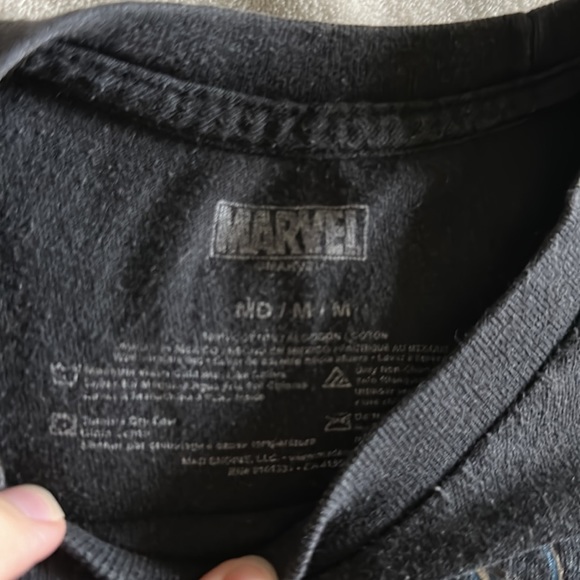 Marvel shirt size medium - Picture 3 of 3